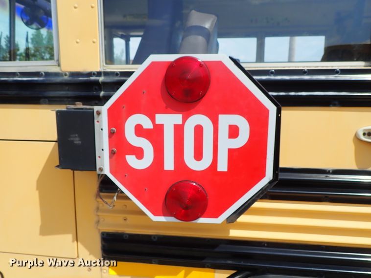 image for item DE0934 1995 Blue Bird TC2000 school bus