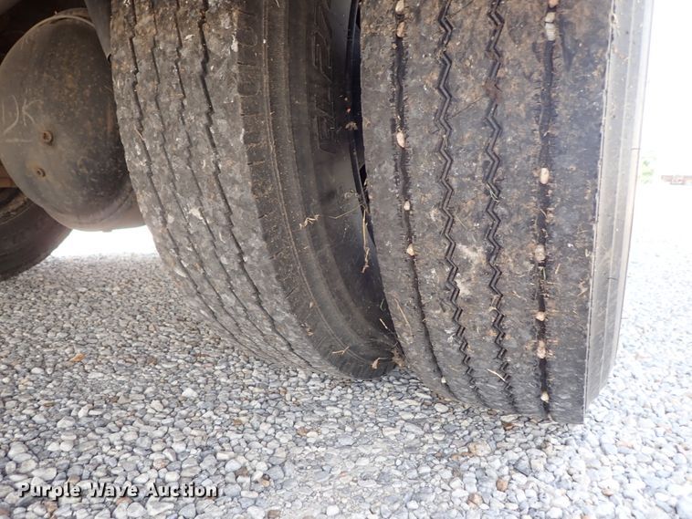 image for item DE0934 1995 Blue Bird TC2000 school bus