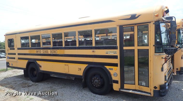 image for item DE0935 1995 Blue Bird TC2000 school bus