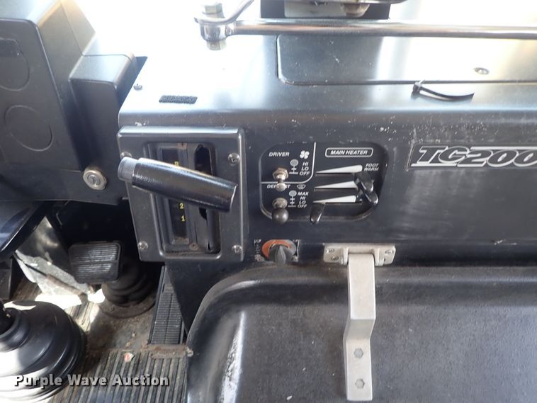 image for item DE0935 1995 Blue Bird TC2000 school bus