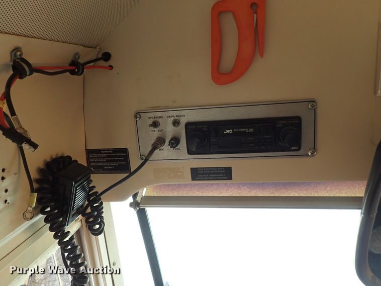 image for item DE0935 1995 Blue Bird TC2000 school bus