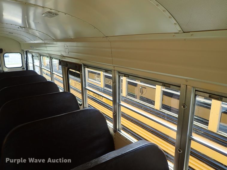 image for item DE0935 1995 Blue Bird TC2000 school bus