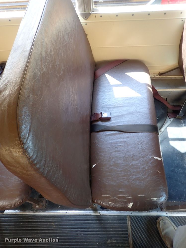 image for item DE0935 1995 Blue Bird TC2000 school bus