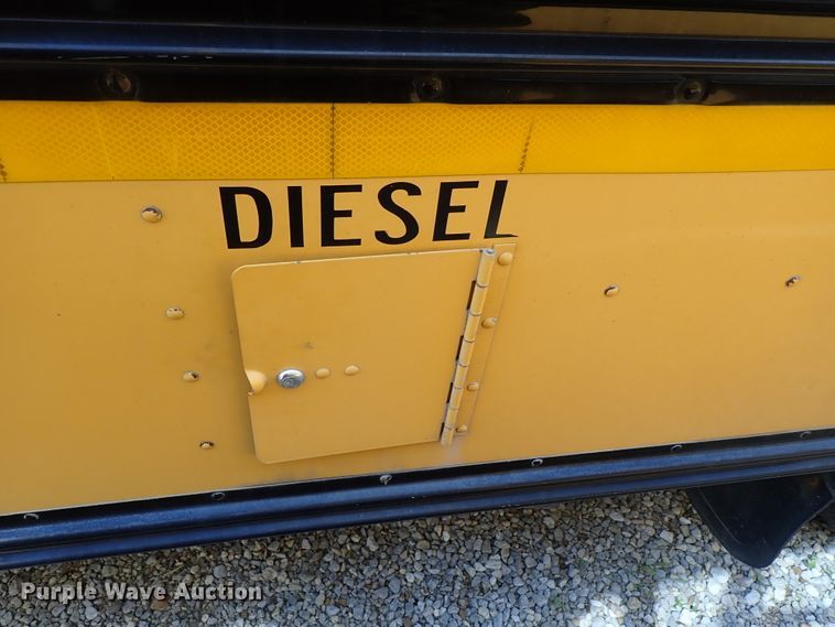 image for item DE0935 1995 Blue Bird TC2000 school bus