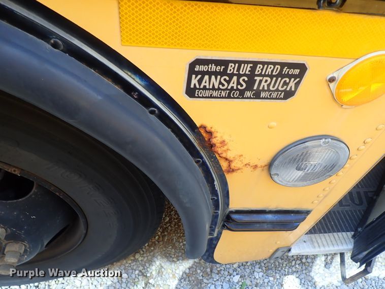 image for item DE0935 1995 Blue Bird TC2000 school bus