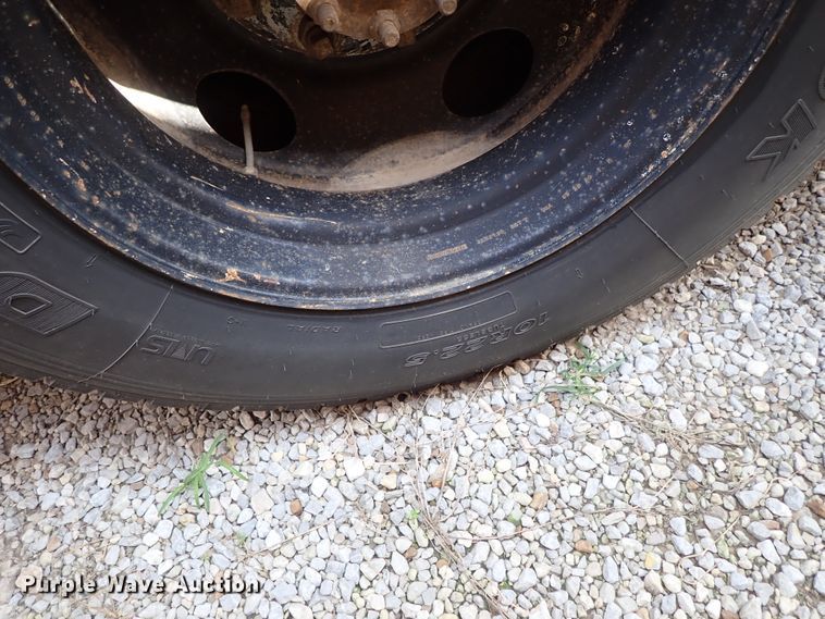 image for item DE0935 1995 Blue Bird TC2000 school bus