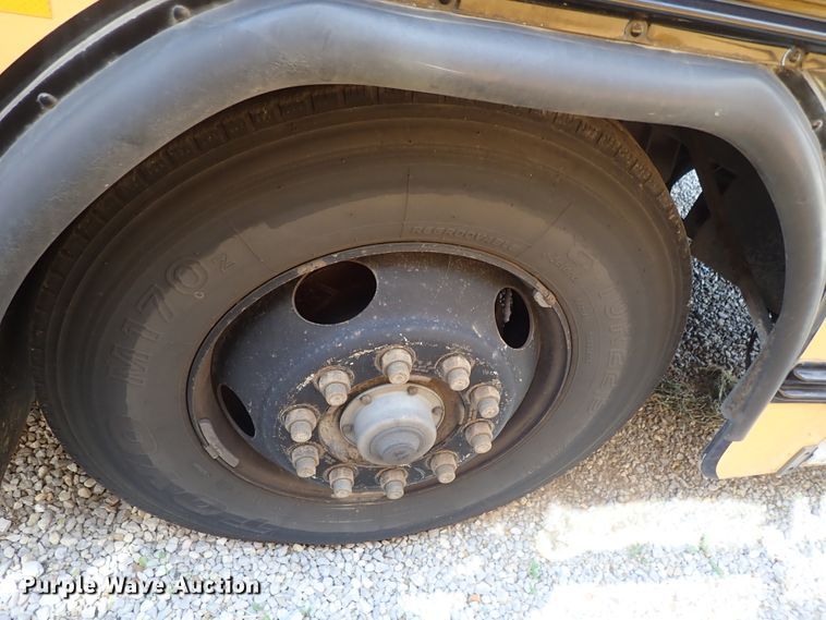 image for item DE0935 1995 Blue Bird TC2000 school bus