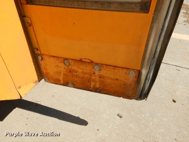 image for item DE4087 2001 Freightliner FS65 Thomas school bus