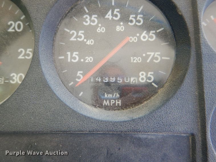 image for item DE4087 2001 Freightliner FS65 Thomas school bus