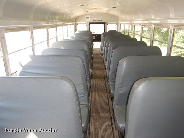 image for item DE4087 2001 Freightliner FS65 Thomas school bus