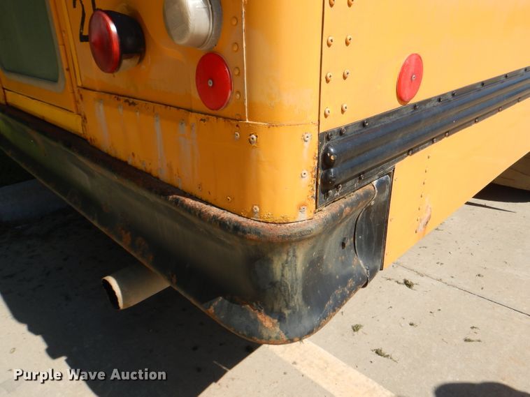 image for item DE4087 2001 Freightliner FS65 Thomas school bus