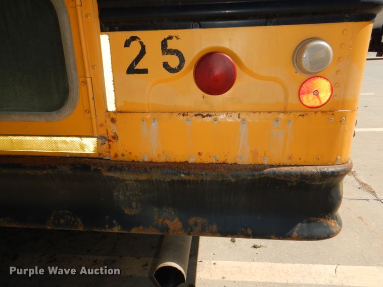 image for item DE4087 2001 Freightliner FS65 Thomas school bus