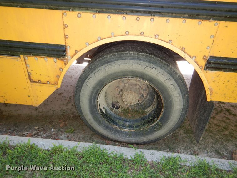 image for item DE4087 2001 Freightliner FS65 Thomas school bus