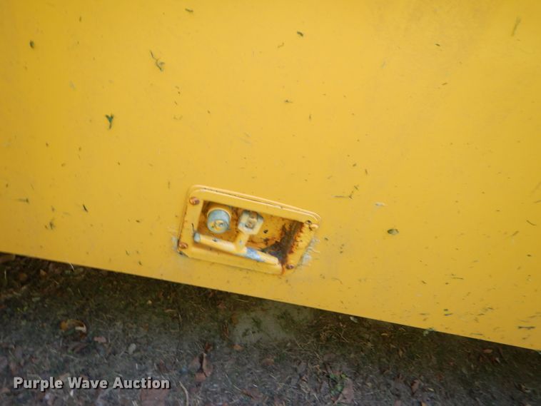 image for item DE4087 2001 Freightliner FS65 Thomas school bus