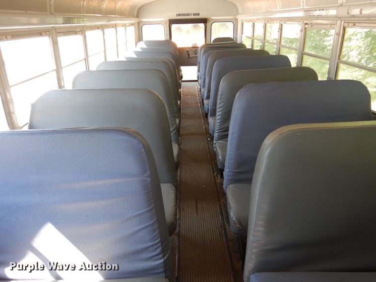 image for item DE4088 2001 Freightliner FS65 Thomas school bus