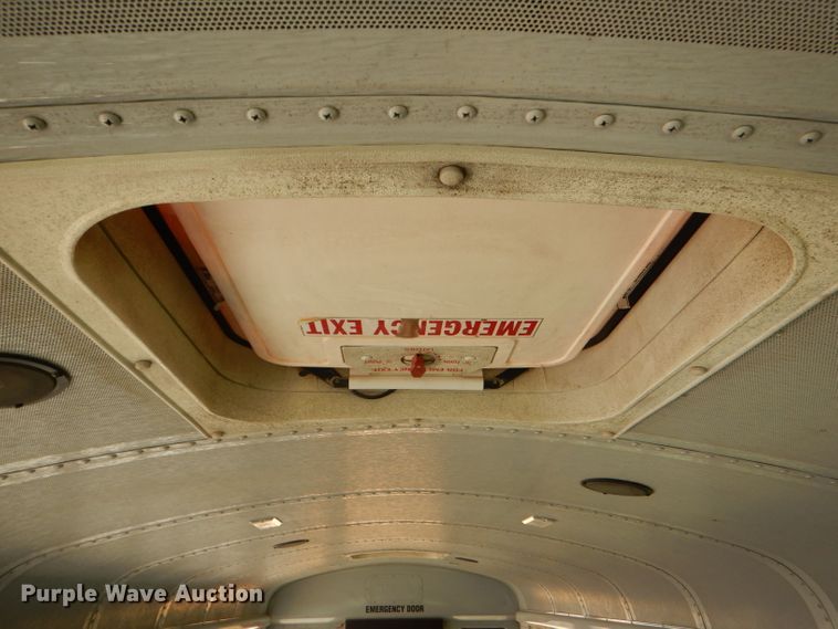 image for item DE4088 2001 Freightliner FS65 Thomas school bus