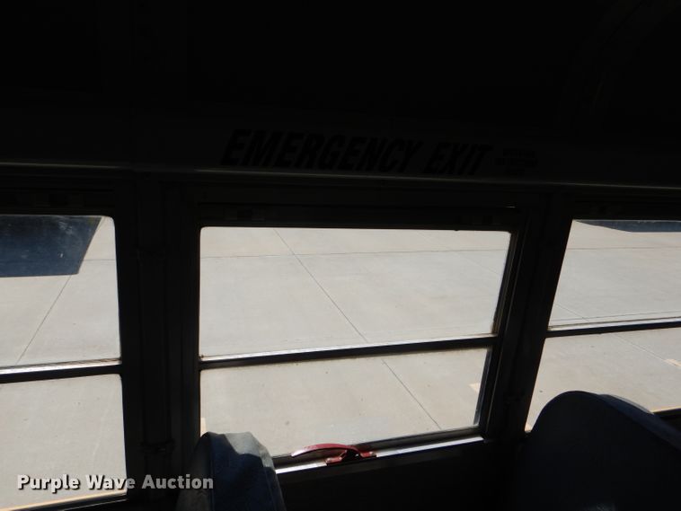 image for item DE4088 2001 Freightliner FS65 Thomas school bus