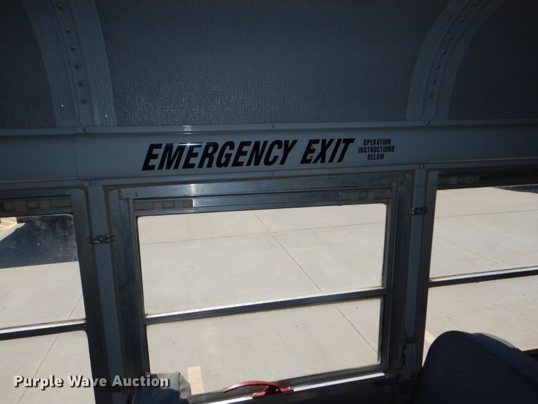 image for item DE4088 2001 Freightliner FS65 Thomas school bus