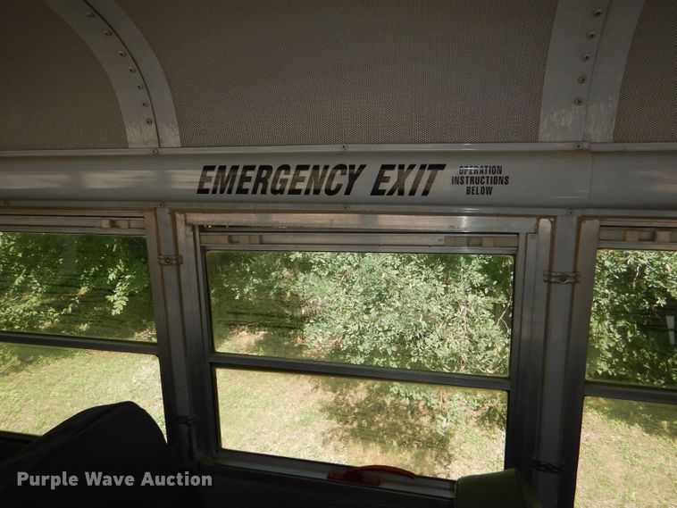 image for item DE4088 2001 Freightliner FS65 Thomas school bus