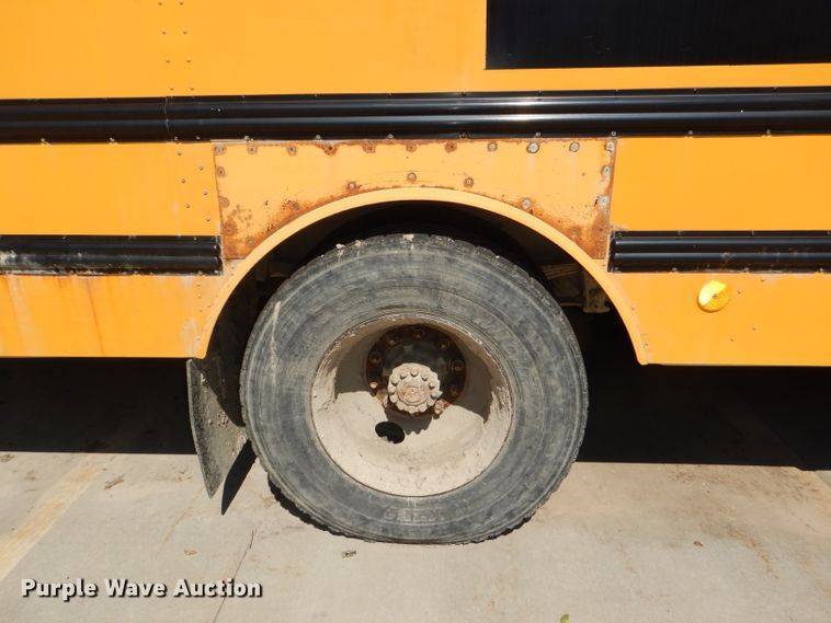 image for item DE4088 2001 Freightliner FS65 Thomas school bus