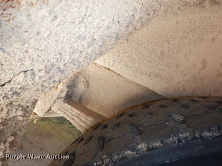 image for item DE4088 2001 Freightliner FS65 Thomas school bus