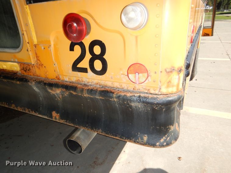 image for item DE4088 2001 Freightliner FS65 Thomas school bus