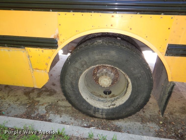 image for item DE4088 2001 Freightliner FS65 Thomas school bus