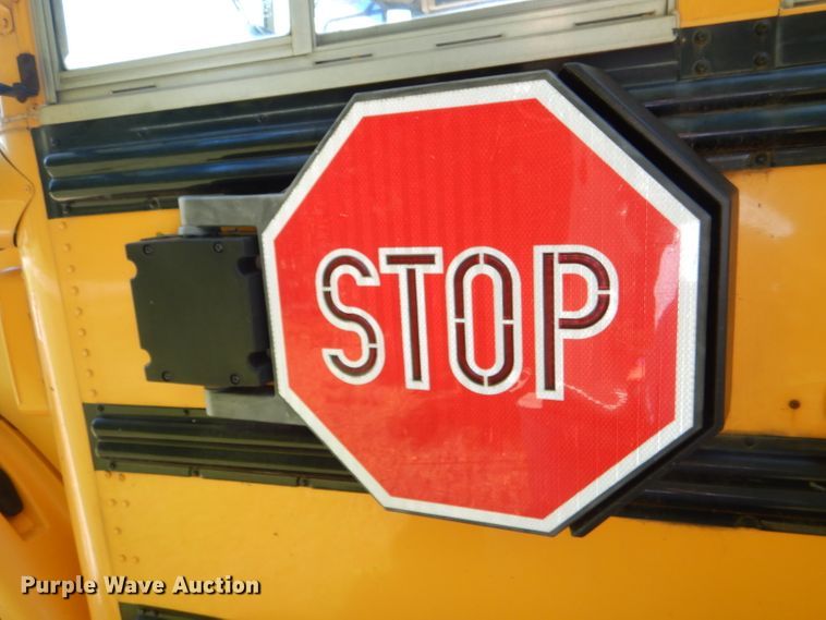 image for item DE4088 2001 Freightliner FS65 Thomas school bus