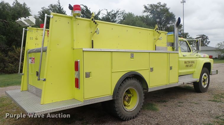 image for item DE5552 1978 Ford F700 fire truck