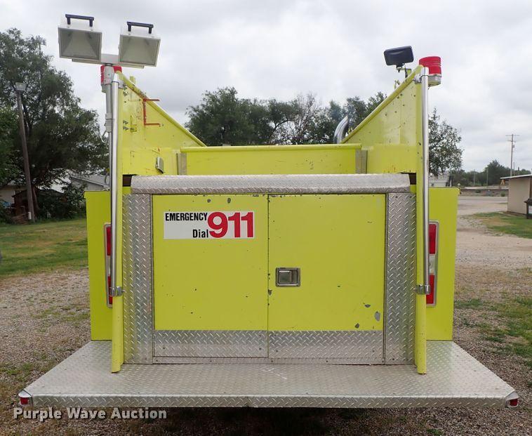 image for item DE5552 1978 Ford F700 fire truck