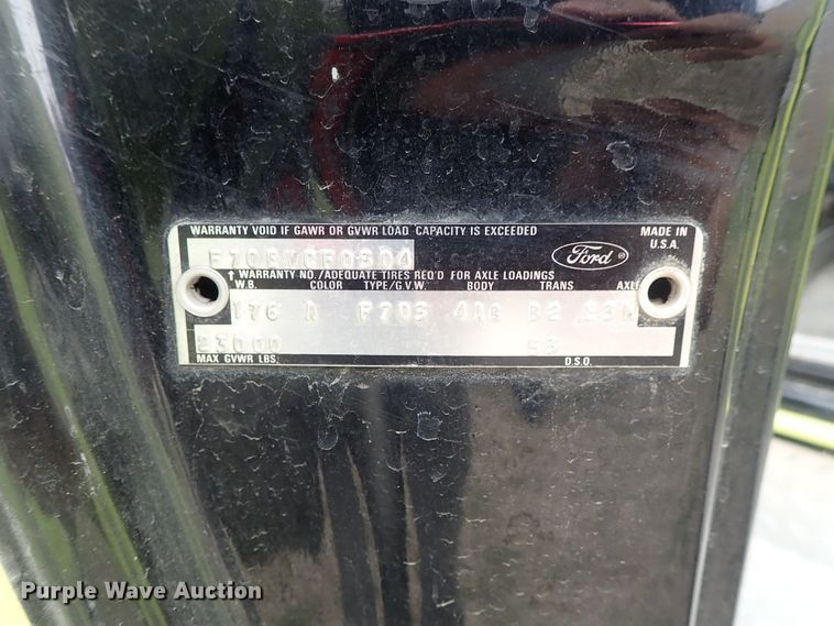 image for item DE5552 1978 Ford F700 fire truck