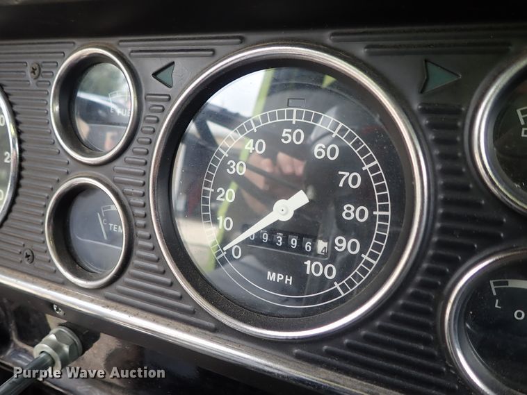 image for item DE5552 1978 Ford F700 fire truck