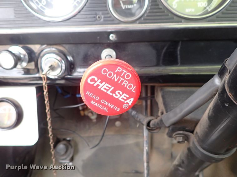 image for item DE5552 1978 Ford F700 fire truck