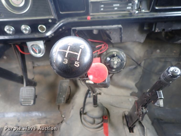 image for item DE5552 1978 Ford F700 fire truck