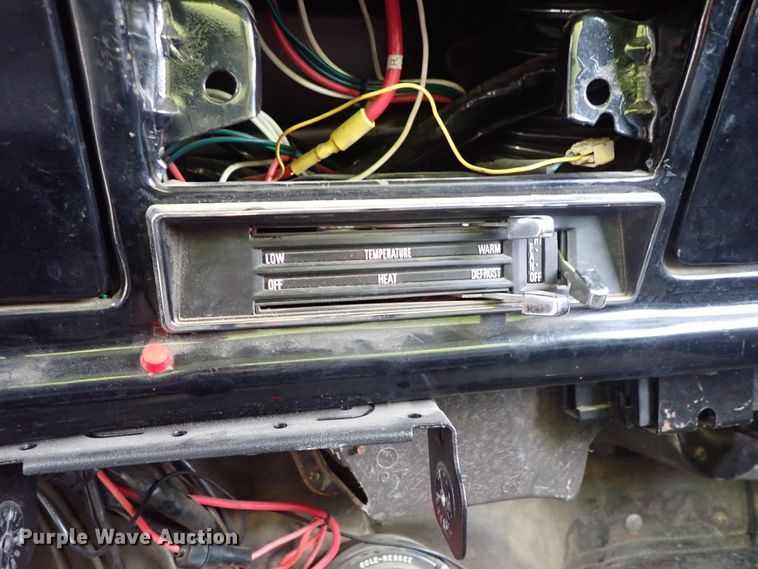 image for item DE5552 1978 Ford F700 fire truck