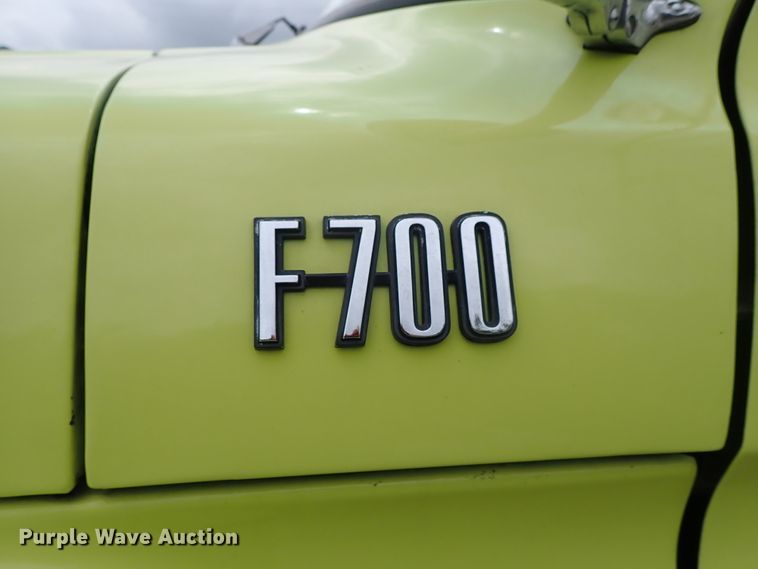 image for item DE5552 1978 Ford F700 fire truck