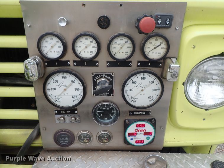 image for item DE5552 1978 Ford F700 fire truck