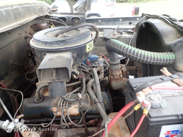 image for item DE5552 1978 Ford F700 fire truck