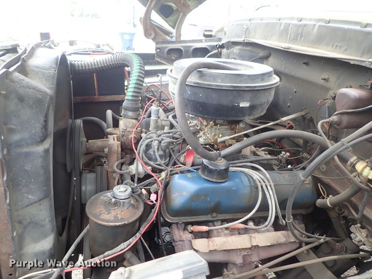 image for item DE5552 1978 Ford F700 fire truck