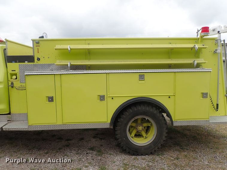 image for item DE5552 1978 Ford F700 fire truck