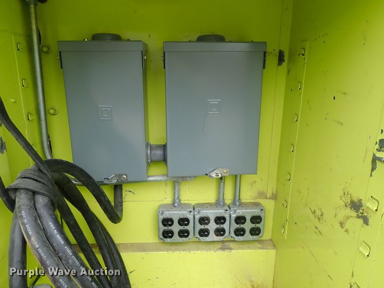 image for item DE5552 1978 Ford F700 fire truck