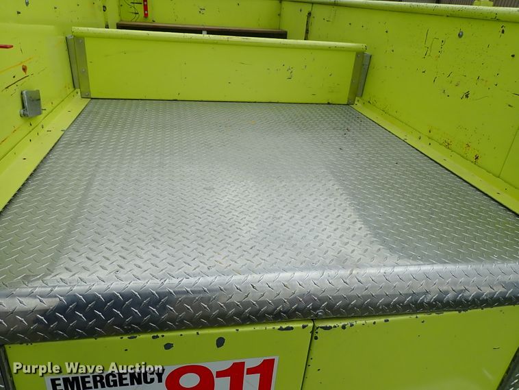 image for item DE5552 1978 Ford F700 fire truck