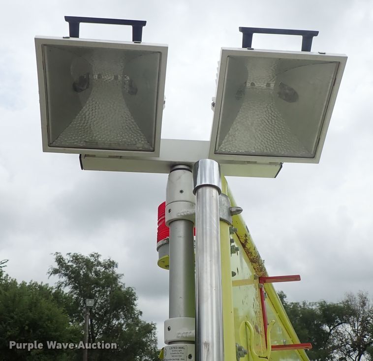 image for item DE5552 1978 Ford F700 fire truck