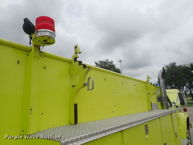 image for item DE5552 1978 Ford F700 fire truck