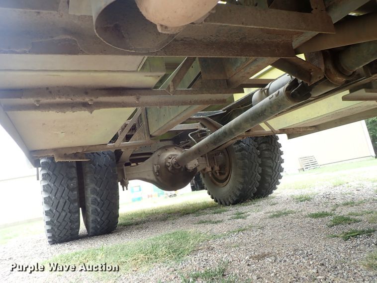 image for item DE5552 1978 Ford F700 fire truck