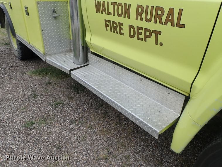 image for item DE5552 1978 Ford F700 fire truck