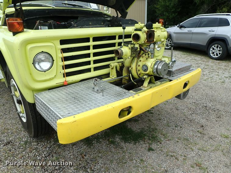 image for item DE5552 1978 Ford F700 fire truck