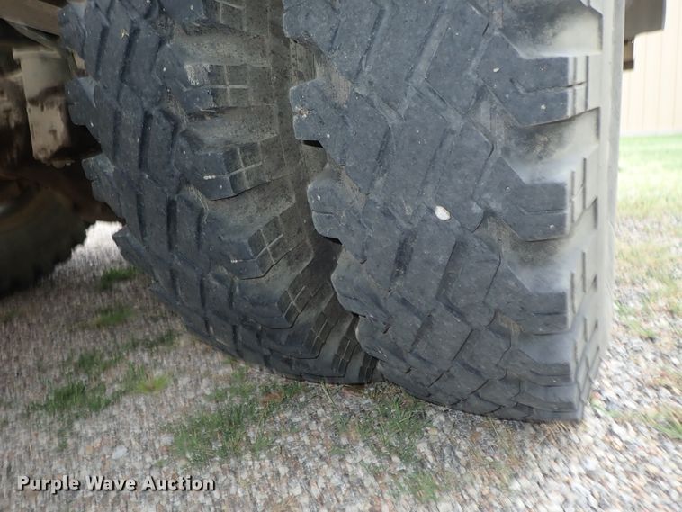 image for item DE5552 1978 Ford F700 fire truck