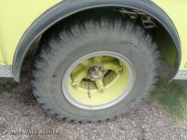 image for item DE5552 1978 Ford F700 fire truck