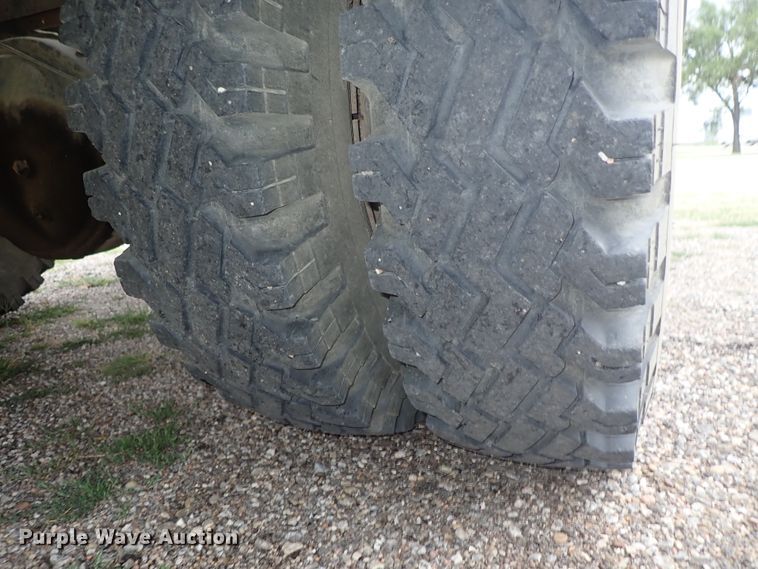 image for item DE5552 1978 Ford F700 fire truck